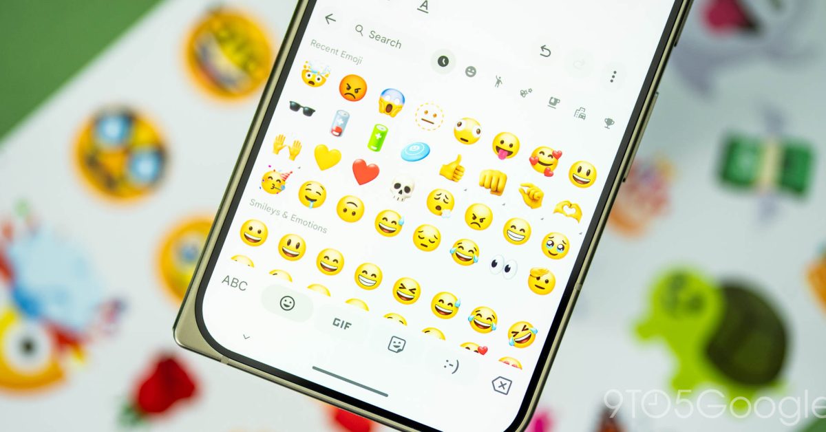 Новая настройка размера эмодзи в Gboard для пользователей Pixel 11.