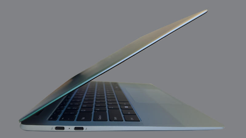 Эталонный ноутбук Intel с процессором Wildcat Lake и кулером AirJet Mini от Frore.